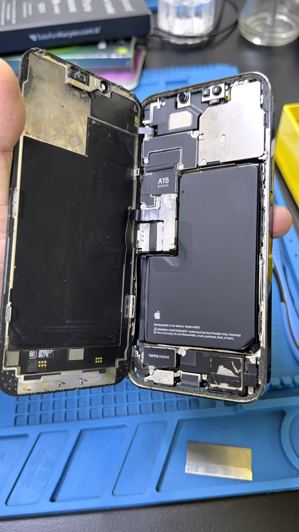 iPhone 14 Ekran Değişimi Antalya